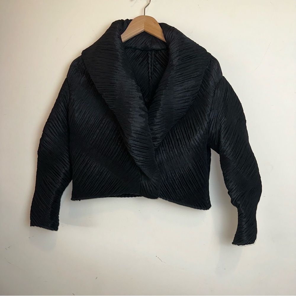 Vintage PLEATS MODE ET Womens M Satin Cropped Puffer Jacket Modern Space Black